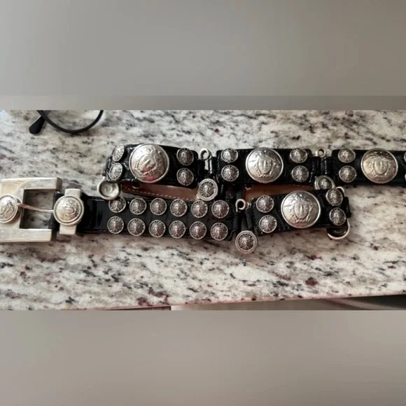 1980s Medusa Head Black leather and Silver VERSACE VIBES - Picture 6 of 7